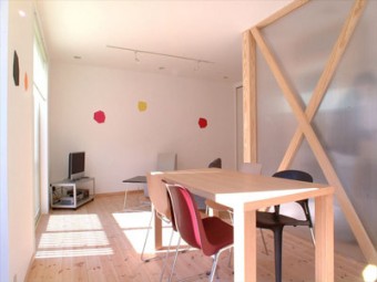 白を基調に明るくシンプルに 白を基調に明るくシンプルに